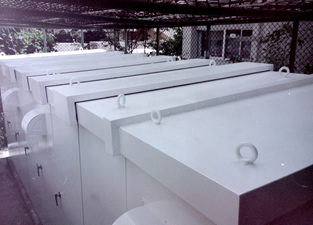 小中学校キュービクル防蝕塗装施工事例画像